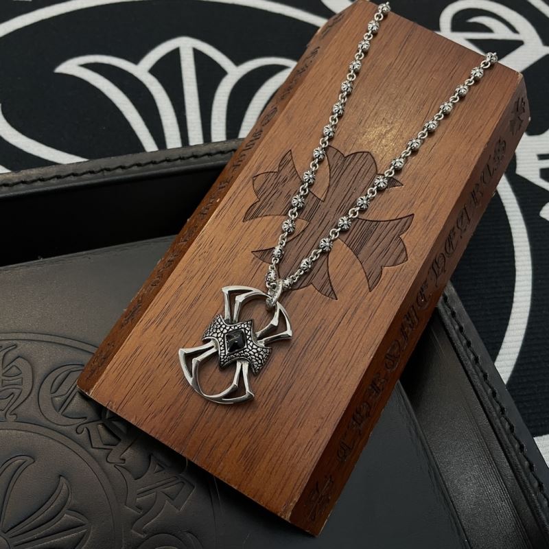 Ch*0me He**ts necklaces
